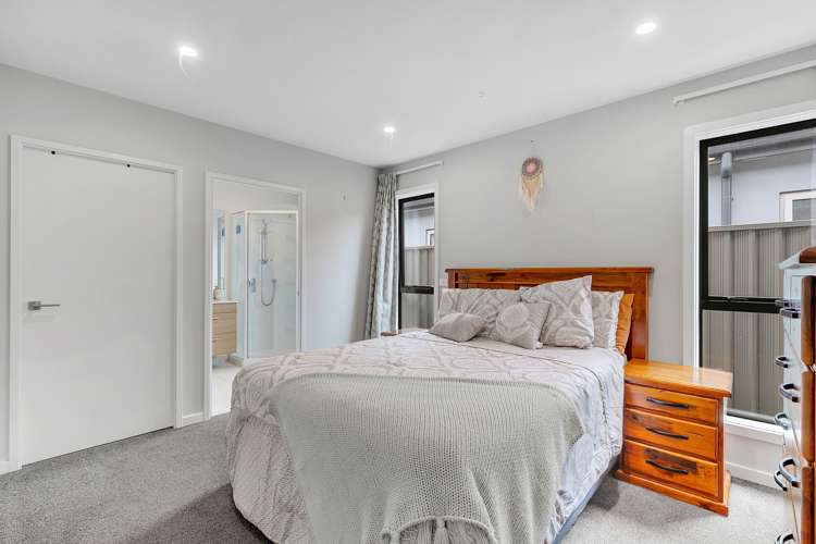 48 Karearea Avenue Porirua_9