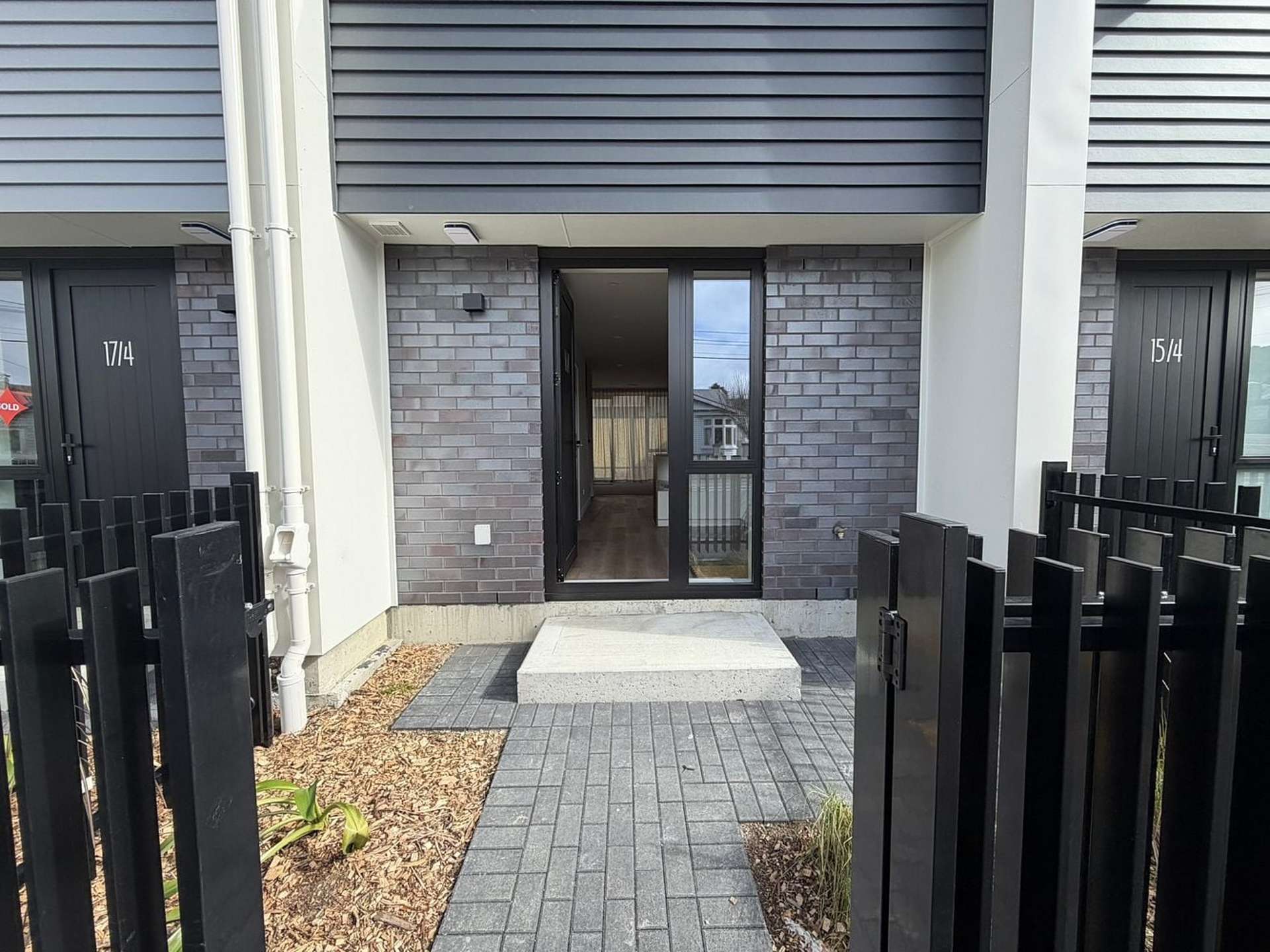 16/4 Campbell Street Karori_0