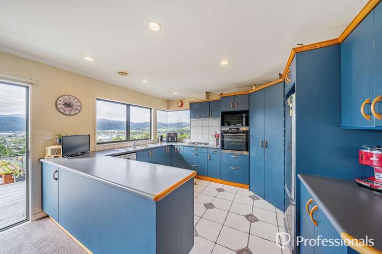 13 Birkinshaw Grove_2