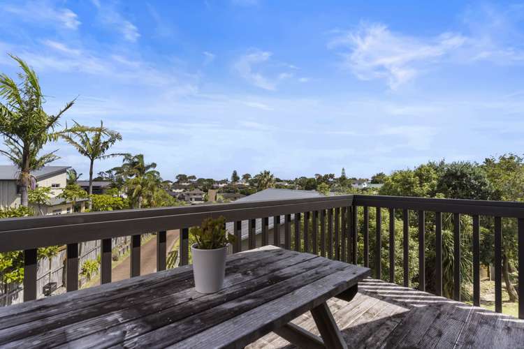 16 Toomer Place Beachlands_21