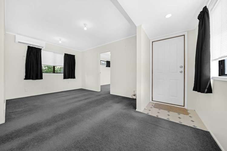 9 & 9A Sherie Place Howick_15