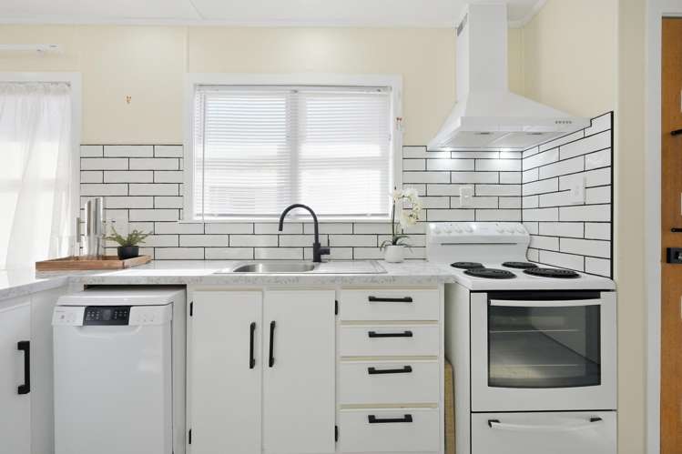 27 Snell Drive Chartwell_10
