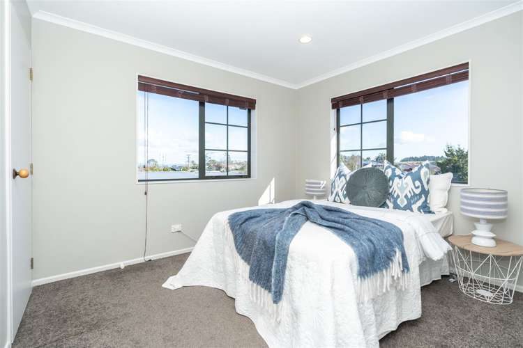 8 Pointon Glade Grandview Heights_19