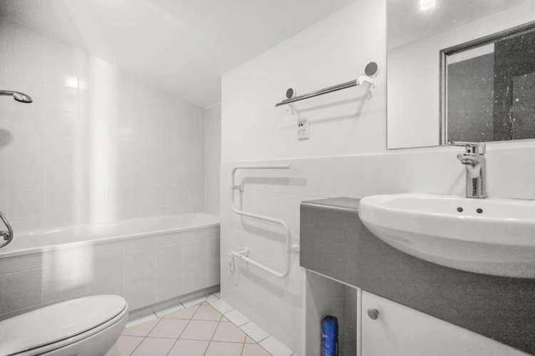 2f/5 Furneaux Way Remuera_11