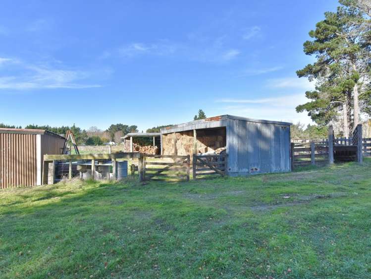 38 Woodend Beach Road Woodend_22