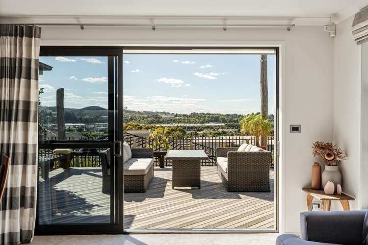 21 Benmore Crescent Pyes Pa_4