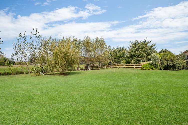 6 Armstrong Way Waiuku_16