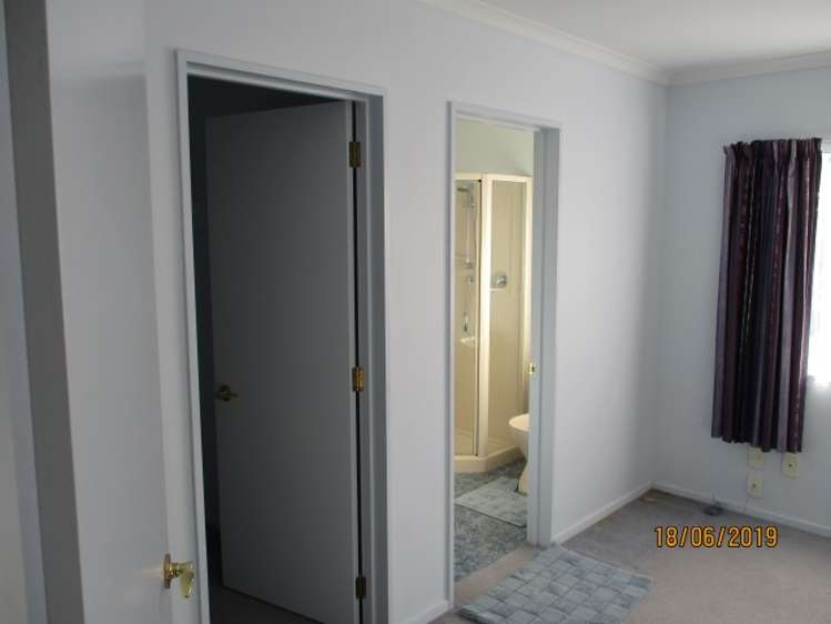 25 Nottingham Drive 1074_11