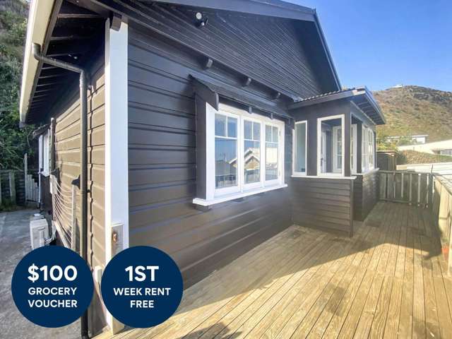 Moa Point 2 bedroom with sea views!