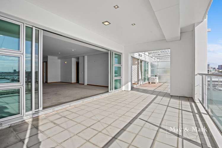 64/145 Quay Street_4