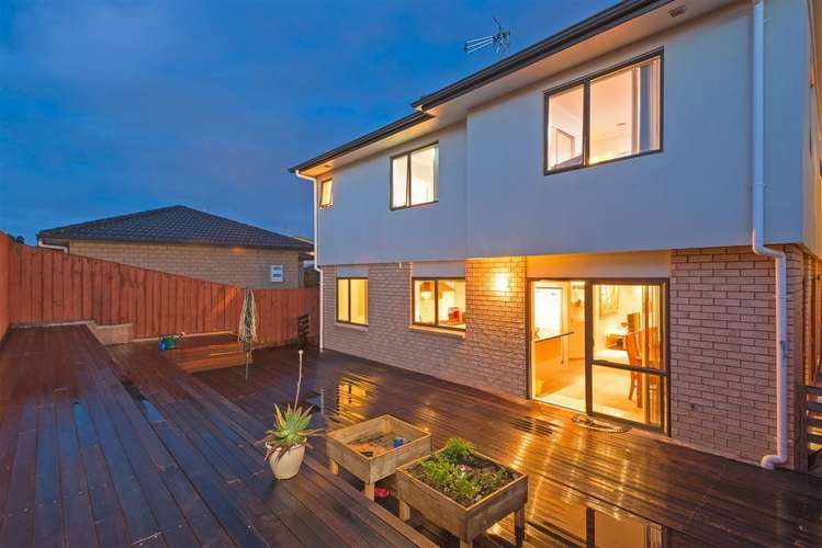 10 Manning Rise Flat Bush_7