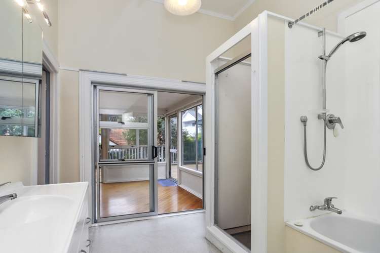 76 Onewa Road Northcote Point_20