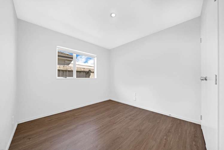 12 John Broad Place Flat Bush_13