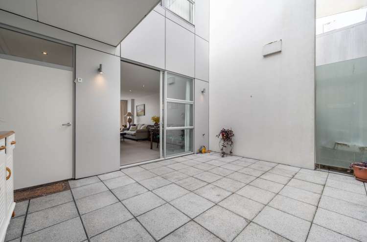 1G/1C Queen Mary Avenue Epsom_12