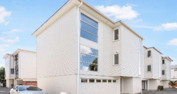 1/21b Mount Smart Road_0