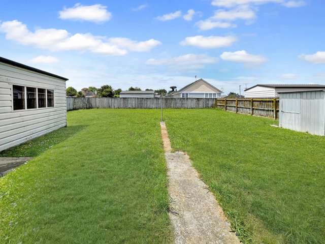 4 Devon Crescent 10985_3