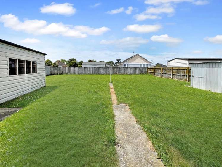 4 Devon Crescent 10985_9