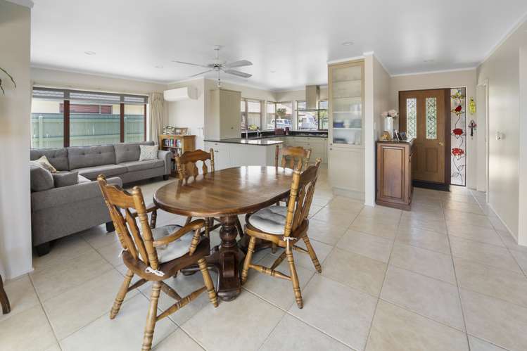 23 Stead Crescent Stoke_2