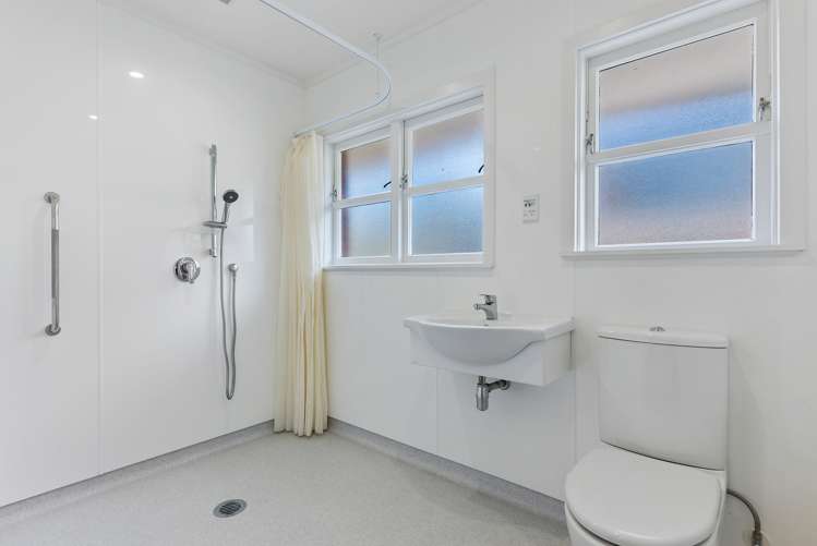 12 Wakeling Avenue Te Atatu South_11