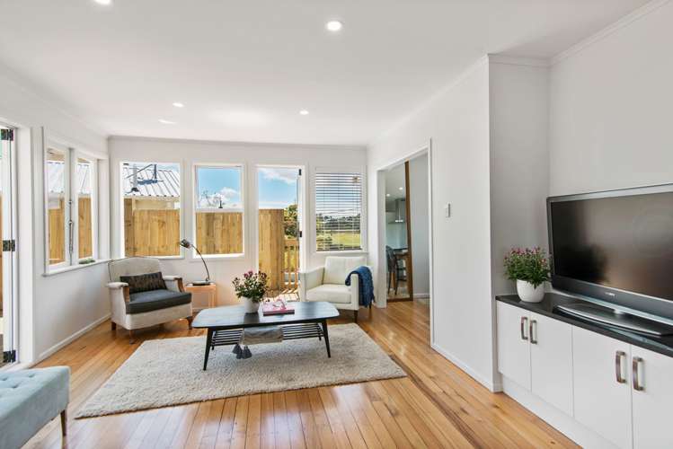 124a Archibald Road Kelston_12