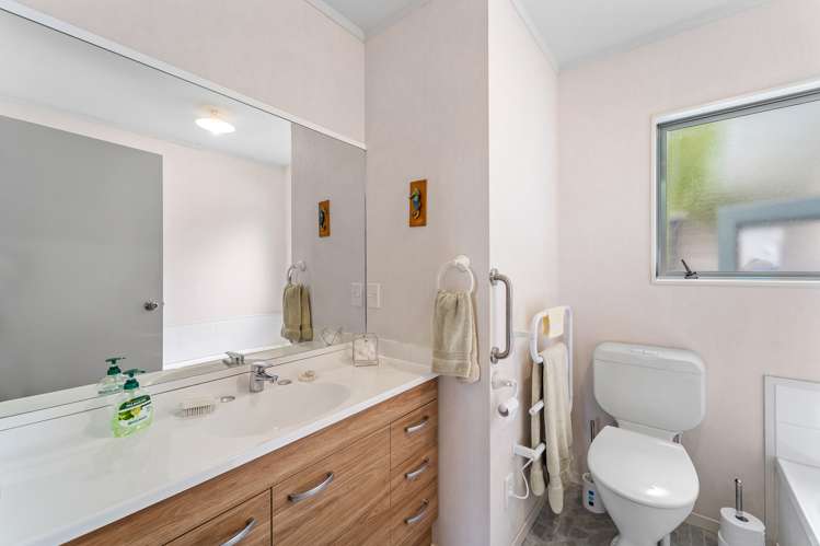 69 Donald Street Stanmore Bay_14