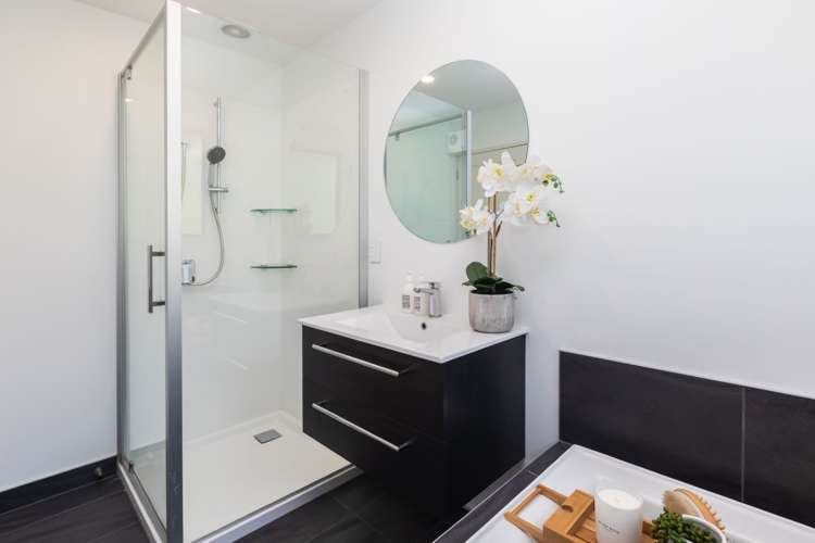 2/27 Mortlake Street Islington_7