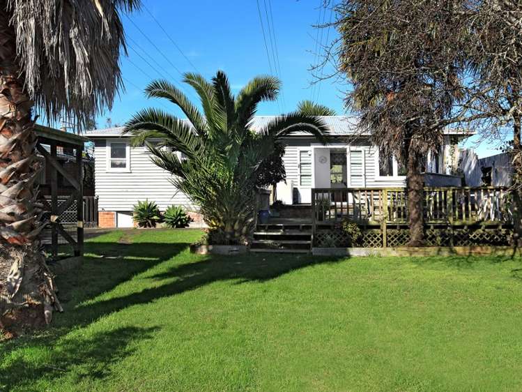 10 Royal View Road Te Atatu South_2