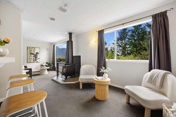 102 Thompson Street_3