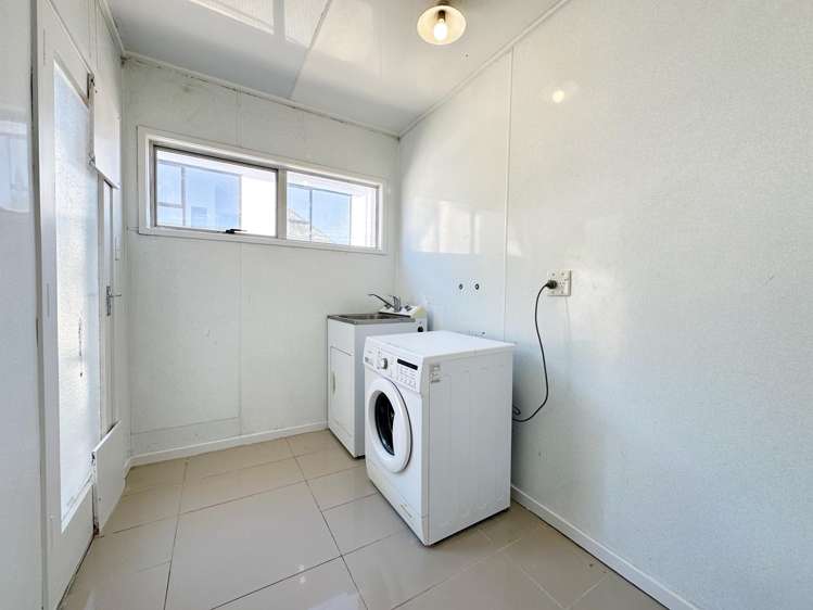 115 Queenstown Road Onehunga_11
