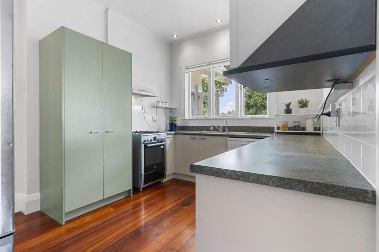 259 Saint Andrews Road Epsom_17