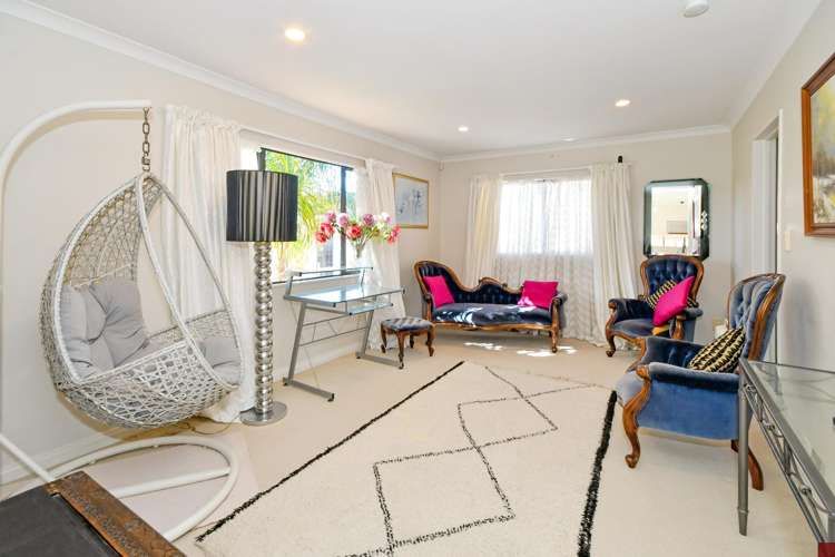 106 Meadowland Drive_5