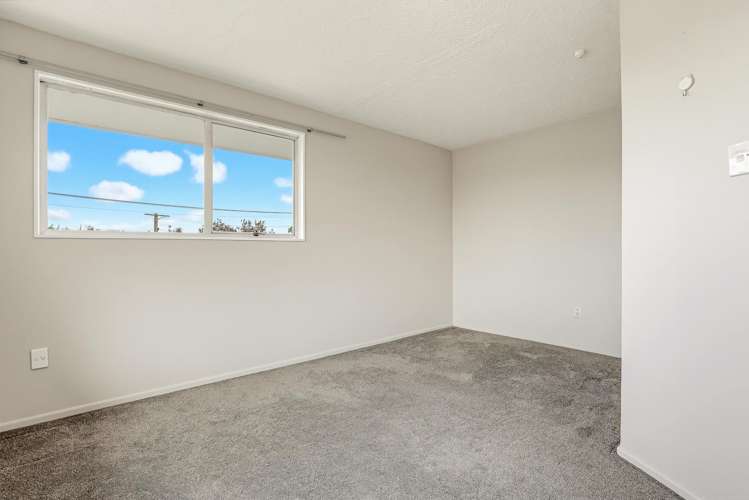 5 Norrie Street Redwood_14