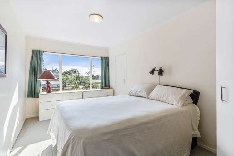 64 Holly Street Avondale_13