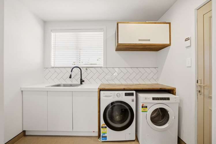 20 Robin Street Burwood_12