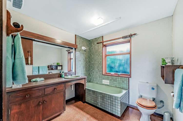 1594 Cust Road Cust_23