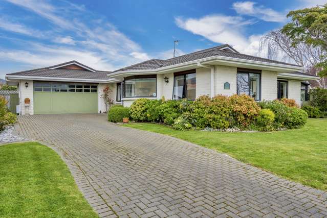 34 Cranbrook Grove Waikanae_1