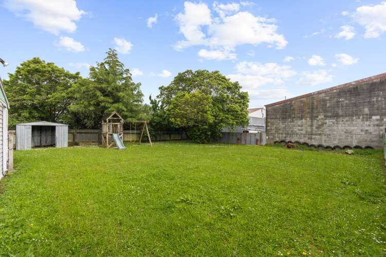 8 Huia Street Pahiatua_10