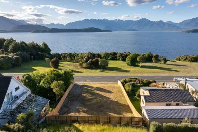 10 Cathedral Drive Manapouri_1