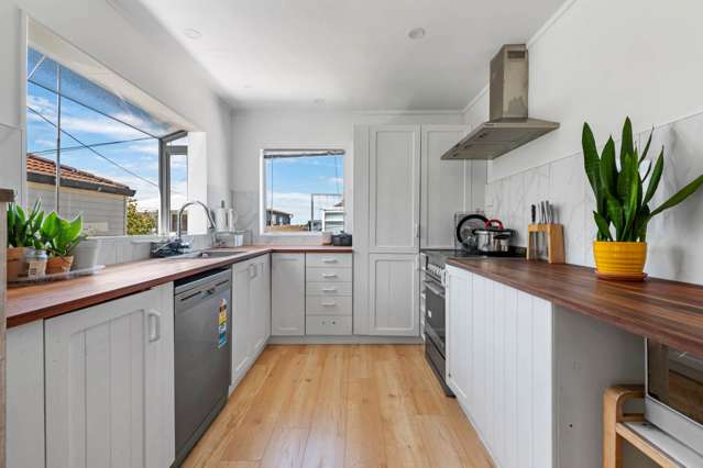 64A Browns Bay Road Rothesay Bay_4