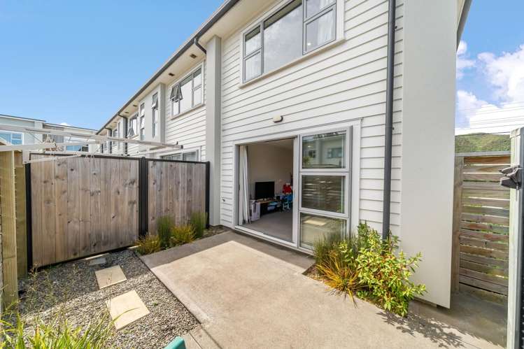 1119A High Street Taita_15