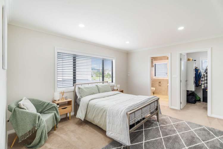 84 Intrepid Crescent Beachlands_18