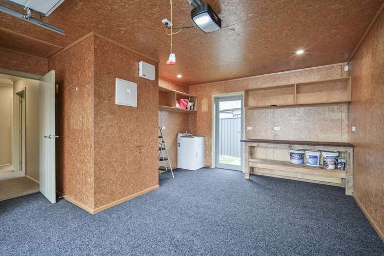 10 Sixty Mile Close Frimley_15