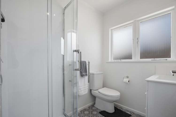 2/1 Kiekie Road Mangere Bridge_9