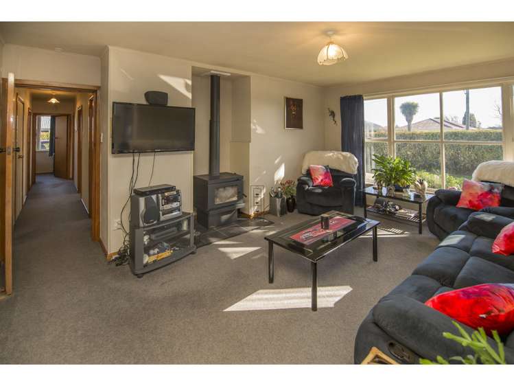 121 Springs Road Hornby_13