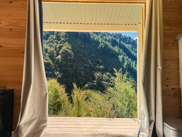 785 Waikakaho Road Tuamarina_10