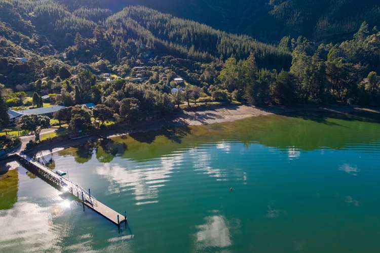 7098 Kenepuru Road Kenepuru Sound_16