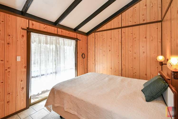 6 Charles Miller Court Clarks Beach_12