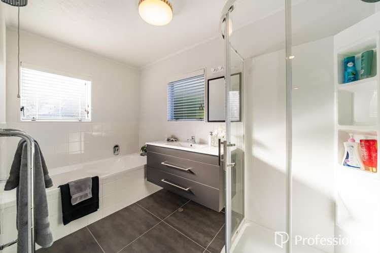 53 Redvers Drive Belmont_13