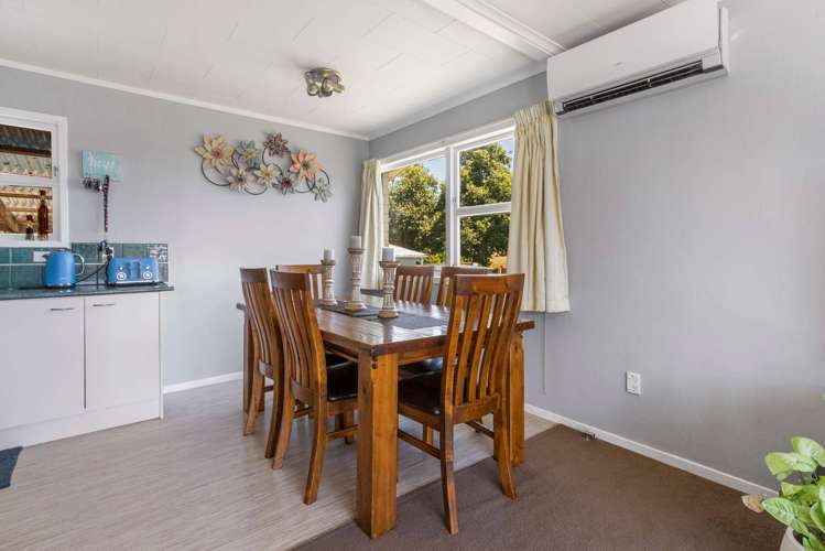 8 Margaret Place Deanwell_8