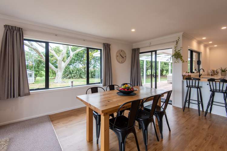 186 Holland Road Puketaha_5